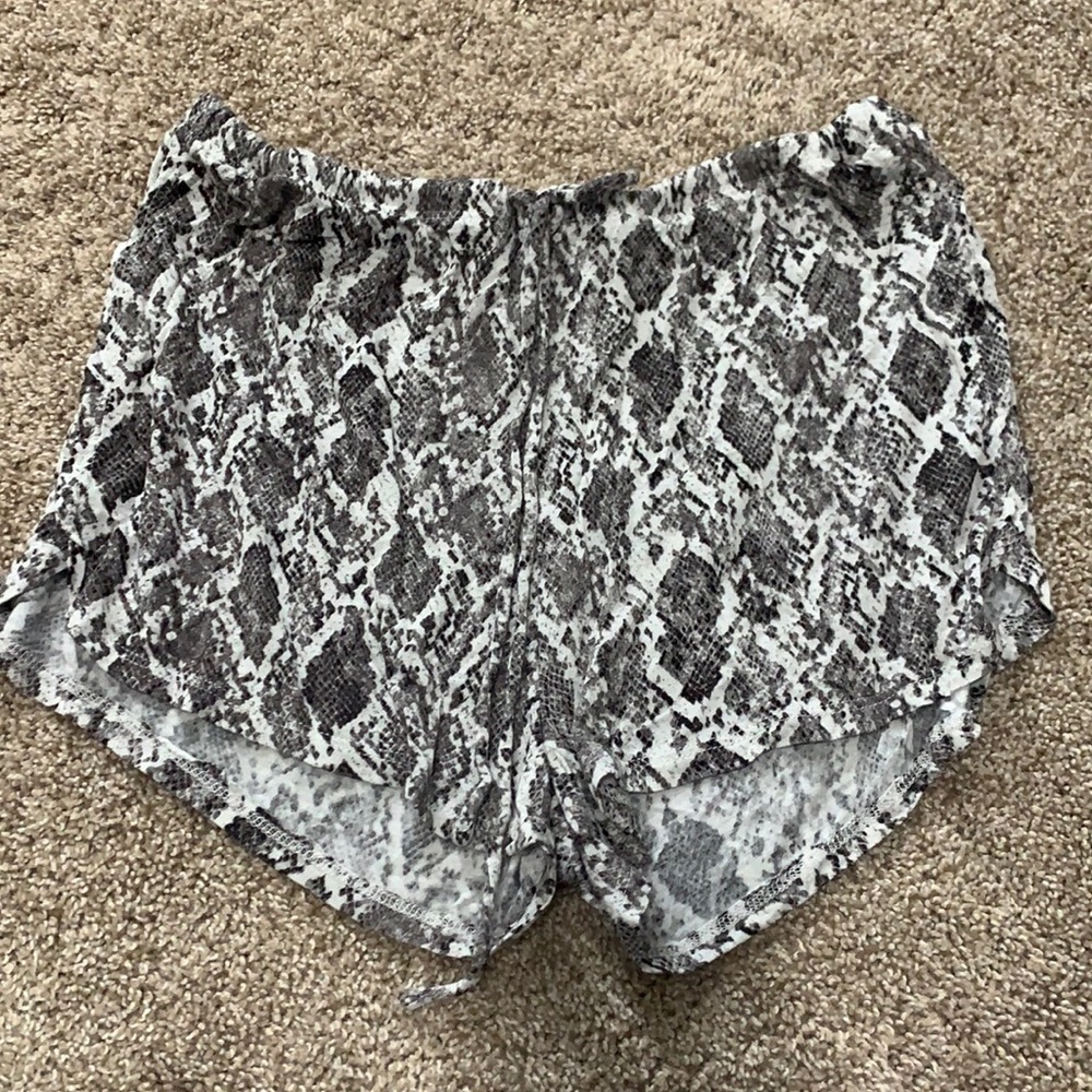 Soft snake skin printed shorts